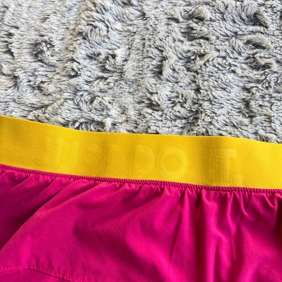 Nike Dri Fit Running Shorts Pink Summer Colors - Picture 2 of 5